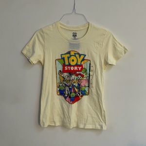 TOY STORY 4 T SHIRT SIZE M